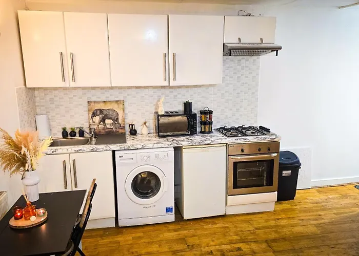 Eden Escape Cozy Dalston Studio